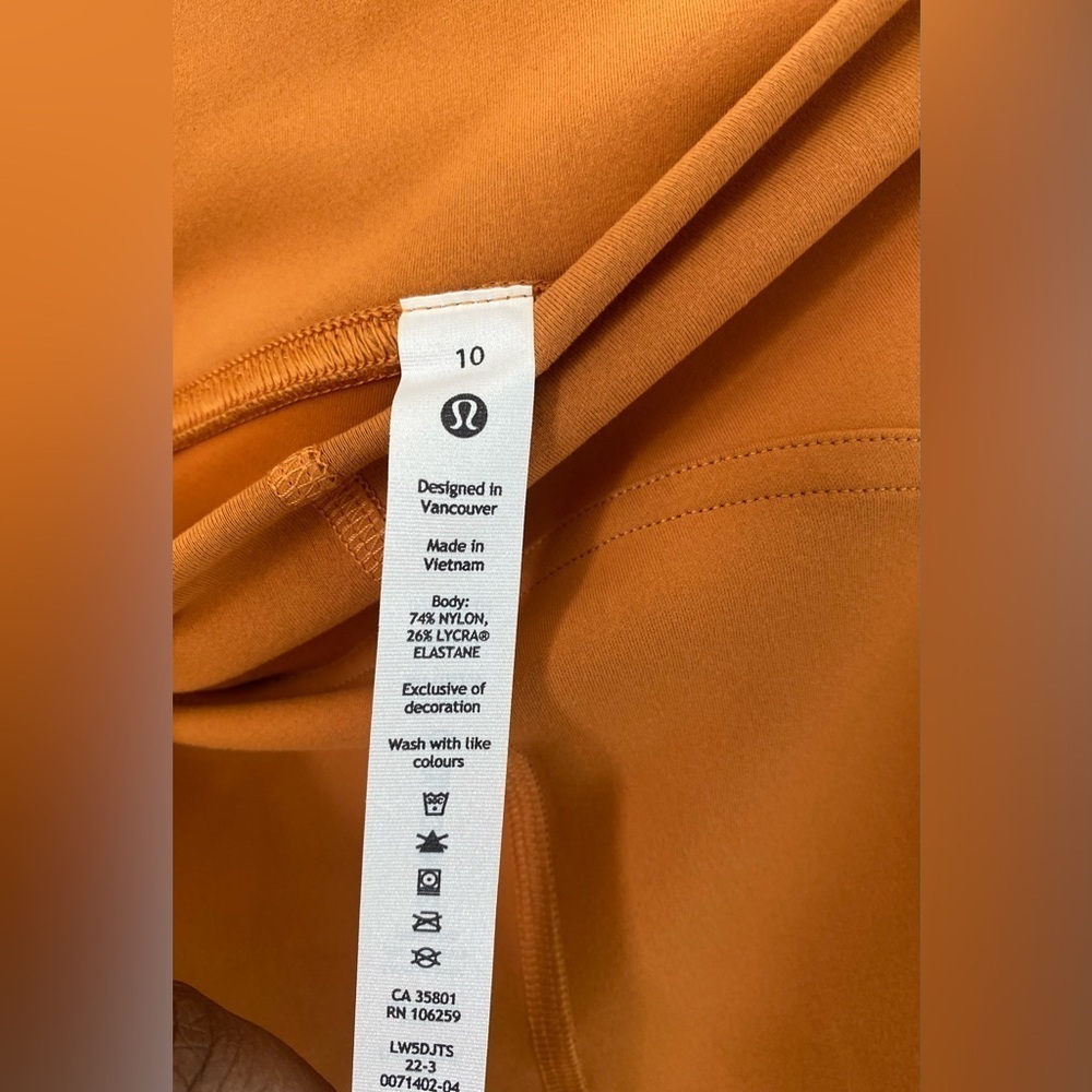 Lululemon Instill HR tight 25” size-10 - Picture 3 of 6